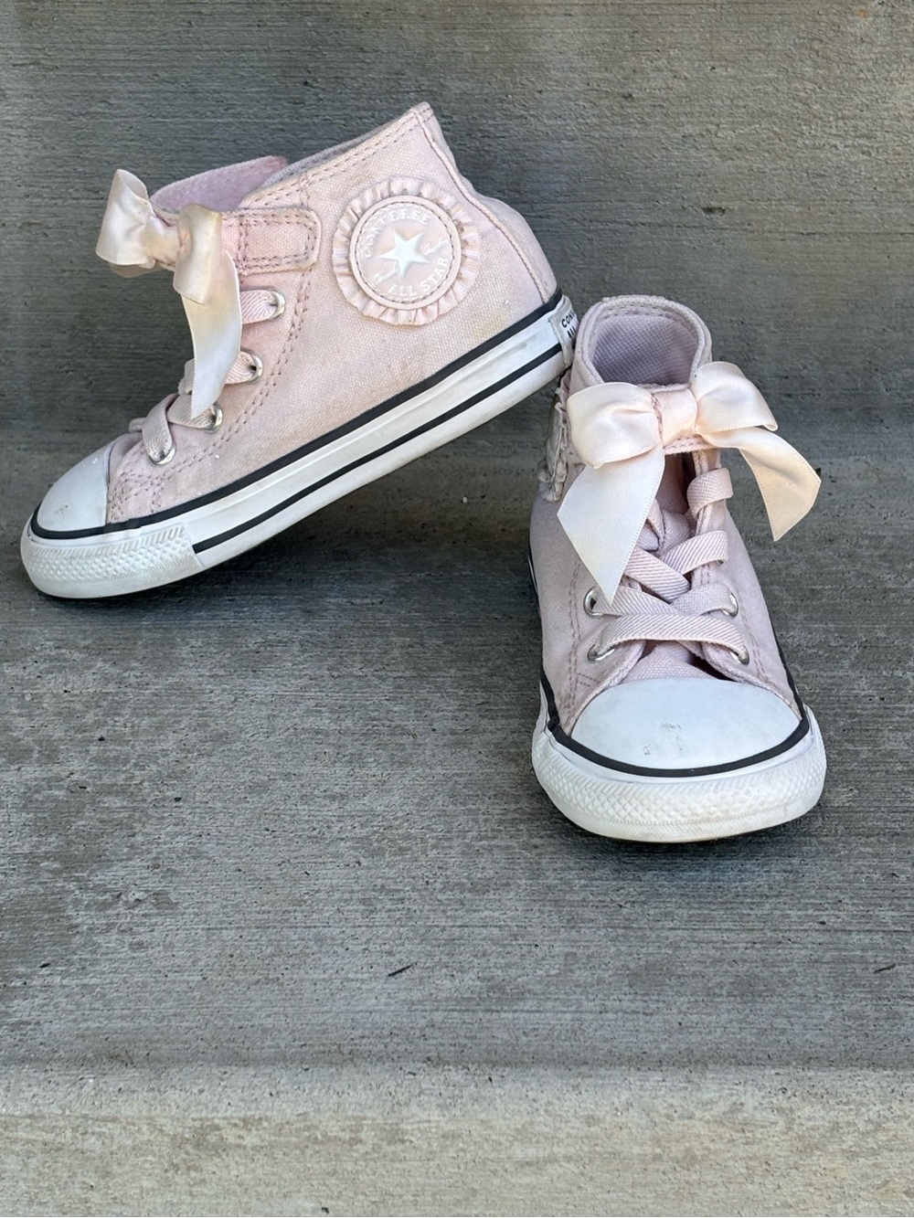 Converse Kids Light Pink High-Top Sneakers with Satin Bows